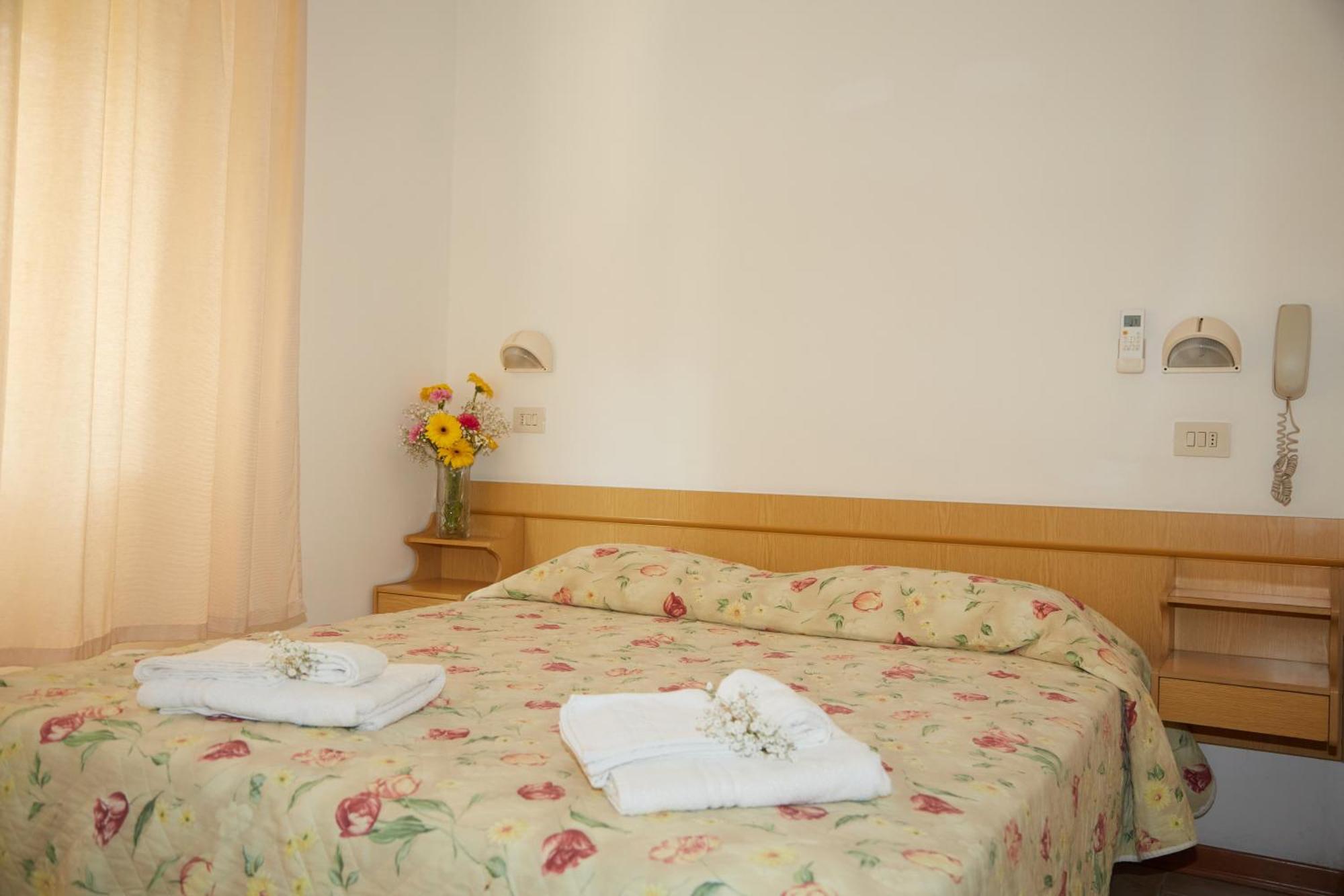 Hotel Italiacervia Esterno foto