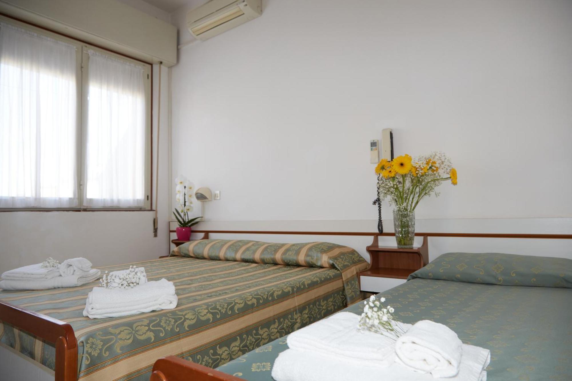 Hotel Italiacervia Esterno foto