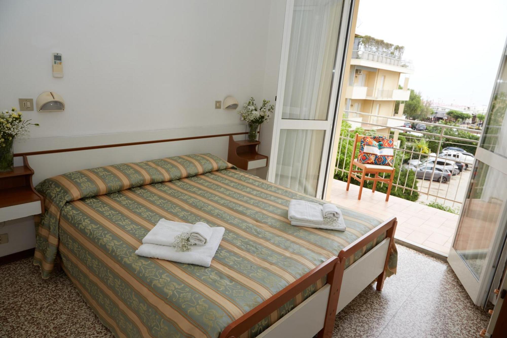 Hotel Italiacervia Esterno foto